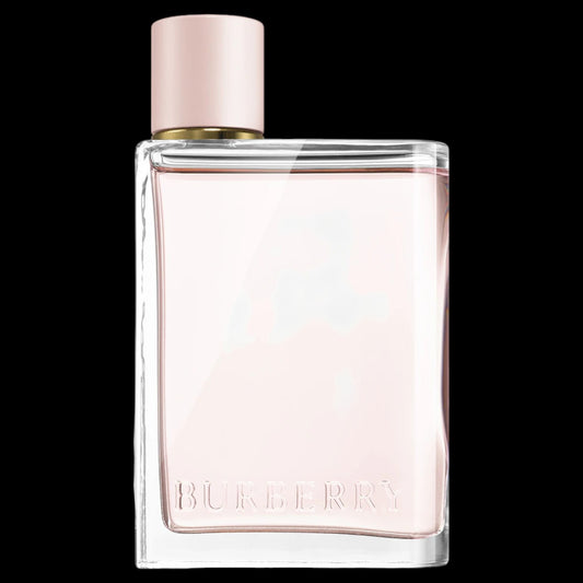 Imagen del perfume Burberry Her Eau de Parfum para mujer, frasco rosado claro de vidrio con diseño minimalista y tapa negra, fragancia femenina frutal dulce con fresa, frambuesa, mora, cereza agria y grosella negra, corazón floral de violeta y jazmín, y fondo cálido de almizcle, vainilla, ámbar, maderas, musgo de roble y pachulí, disponible en Costa Rica en decants y presentación completa.