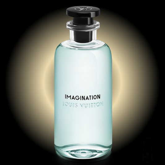 Frasco de perfume Imagination de Louis Vuitton 100ml, botella de cristal transparente con líquido en un tono azul cielo muy claro. Fragancia original de lujo disponible en Costa Rica en formato completo y decants